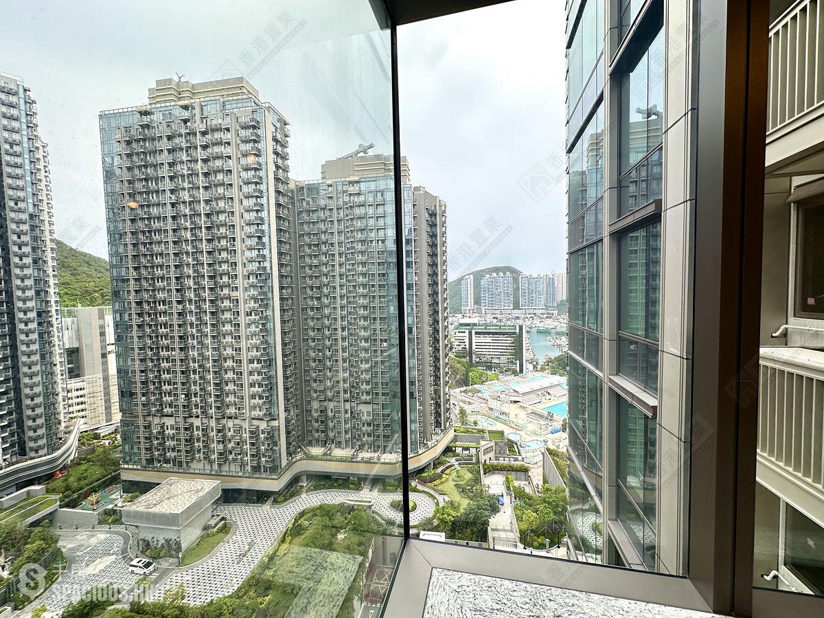 Wong Chuk Hang - The Southside Phase 3B Blue Coast Tower 2B 01