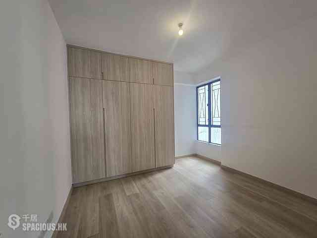 Mid Levels Central - Clovelly Court Block 1 07
