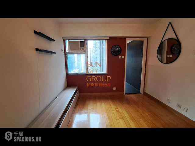 Soho - King Ho Building 02