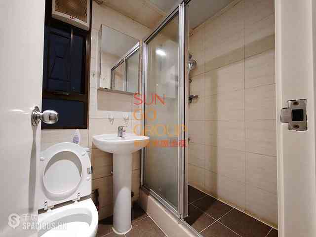 Sheung Wan - Mandarin Building (J Plus) 04