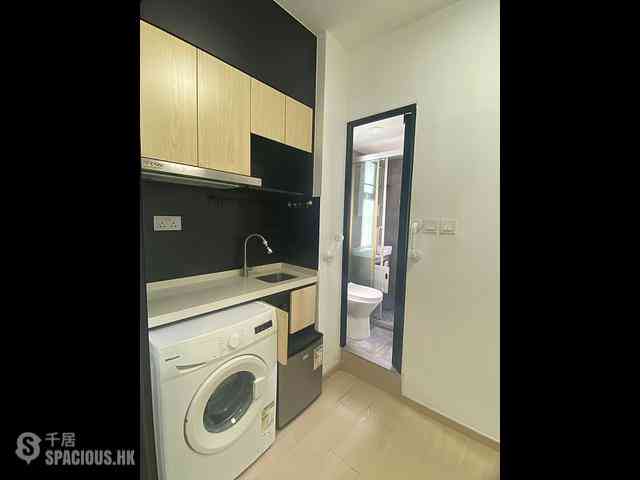 Quarry Bay - Lai Wah Mansion 02