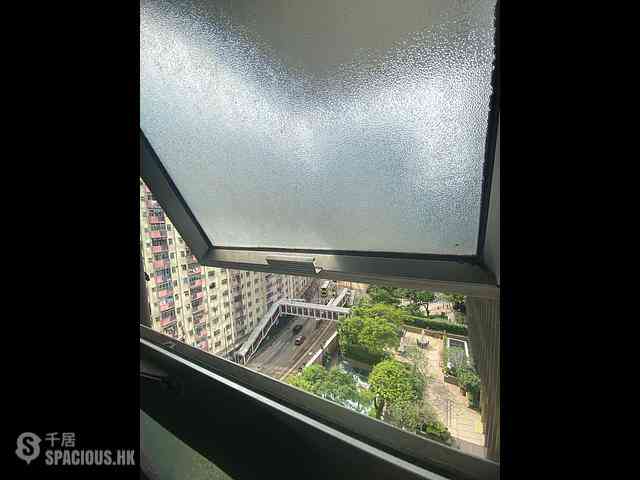 Quarry Bay - Lai Wah Mansion 07