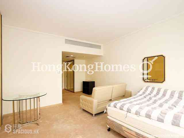 Wan Chai - Convention Plaza Apartments 05