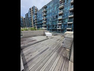 Tseung Kwan O - Capri 18