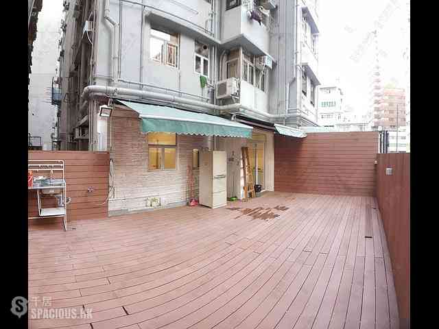 Wan Chai - Kwong Sang Hong Building Block C 01