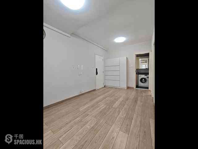 Shek Tong Tsui - Tuck Ga Building 02