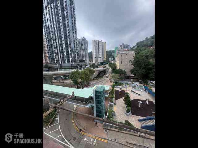 Shau Kei Wan - Tung On Building 01