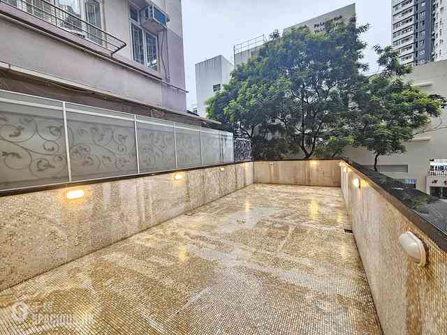 North Point - Seaview Building 02