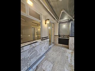 North Point - Seaview Building 04
