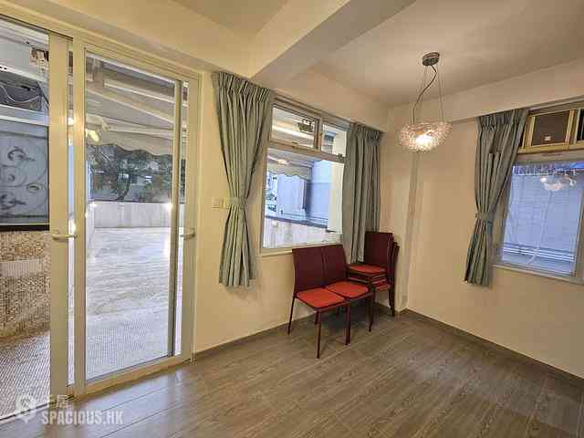 North Point - Seaview Building 09