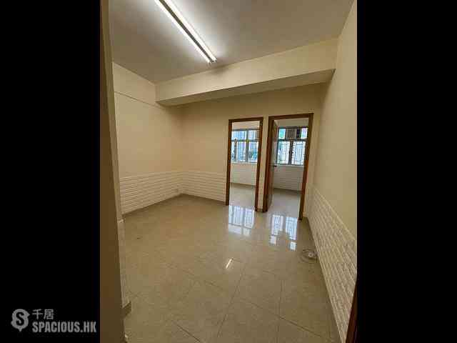 Shau Kei Wan - Tung On Building 06