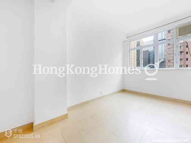 Wan Chai - Lee Wing Building 05