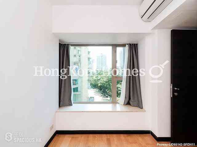 Sai Ying Pun - Centre Place 05
