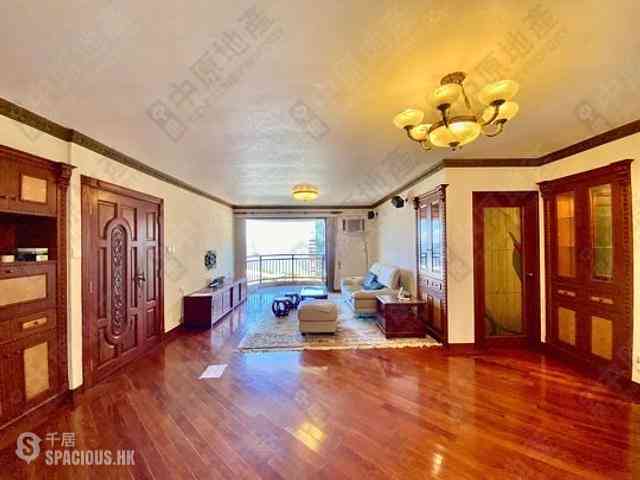 Pok Fu Lam - Baguio Villa Block 16 07