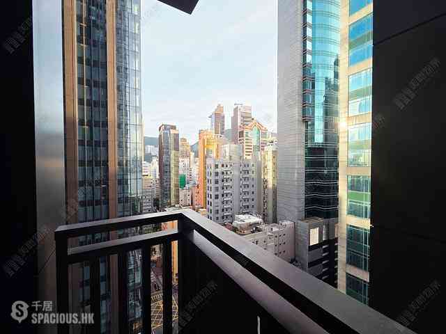 Wan Chai - The Gloucester 04