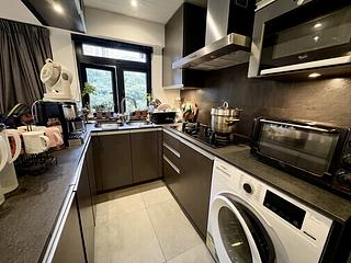 Mid Levels West - Kingsford Height 15