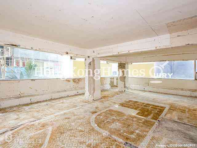 Causeway Bay - Lai Yuen Apartments 01