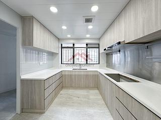 Mid Levels Central - Clovelly Court 05