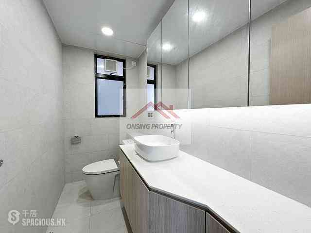 Mid Levels Central - Clovelly Court 06