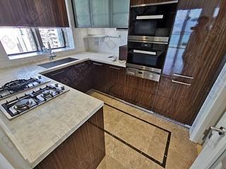 Sai Ying Pun - Kensington Hill 04
