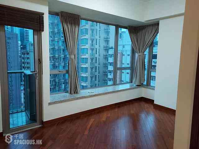 Wan Chai - The Avenue Phase 2 Block 2 01