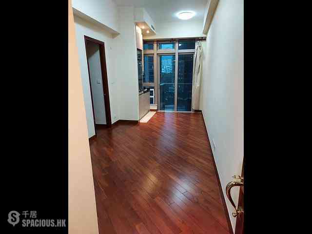 Wan Chai - The Avenue Phase 2 Block 2 02