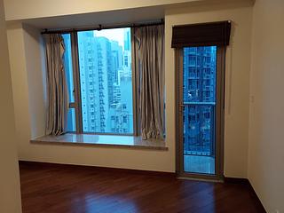 Wan Chai - The Avenue Phase 2 Block 2 05