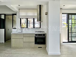 Soho - Caravan Court 03