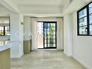 Soho - Caravan Court 04