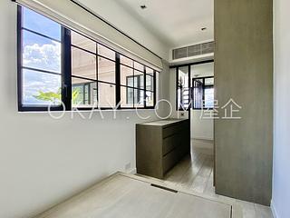 Soho - Caravan Court 08