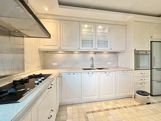 Mid Levels Central - Hillsborough Court 09