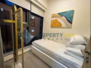 Sai Ying Pun - The Queens 05