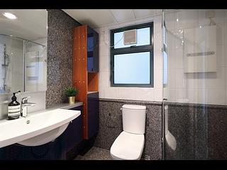 Mid Levels West - 80 Robinson Road 08
