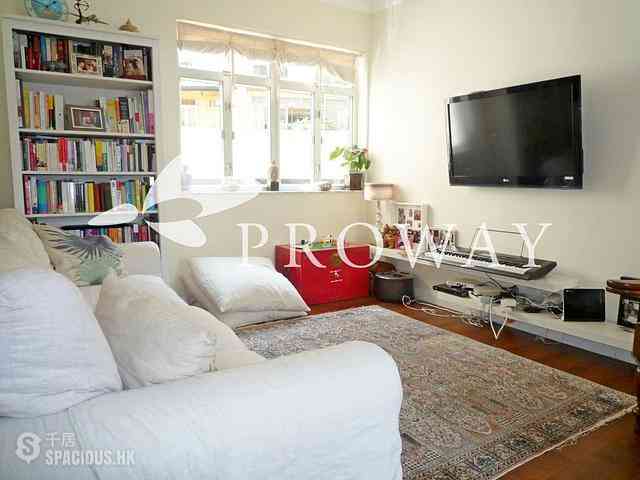 Stubbs Road - Miramar Villa 01