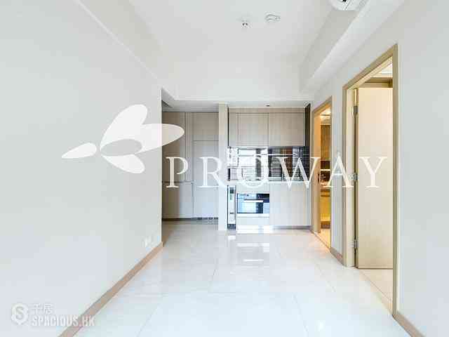 Sai Ying Pun - King's Hill 04