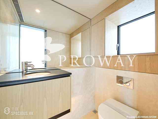Sheung Wan - 42, Tung St. 11