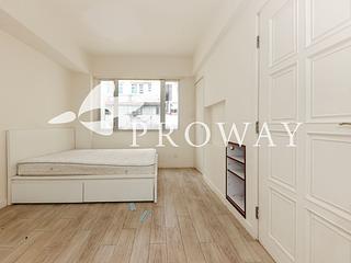 Central - 48, Gage Street 02