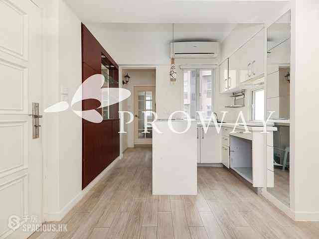 Central - 48, Gage Street 04