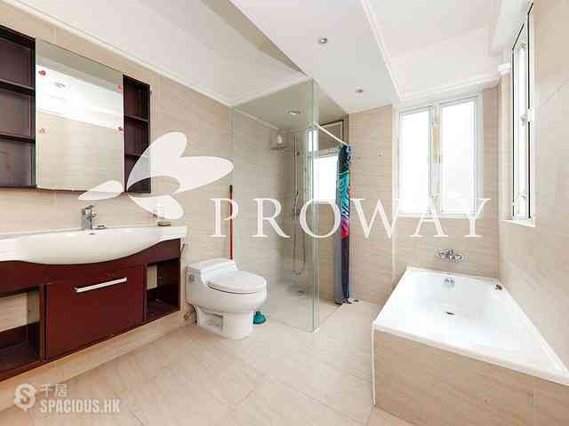Central - 48, Gage Street 05