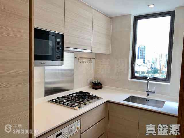 Ho Man Tin - Mantin Heights Block 3 03