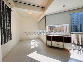 Happy Valley - Cheerful Court 02