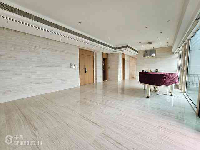 West Kowloon - The Arch Sun Tower (Block 1A) 07