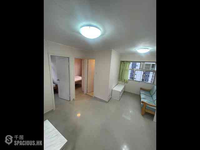 Sai Ying Pun - Tung Cheung Building 01