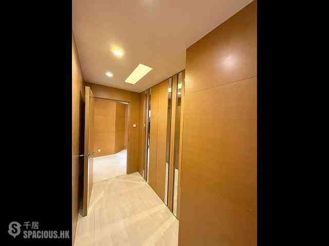 Mid Levels Central - Tregunter Block 1 06