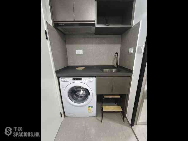 Mong Kok - Sincere House 04