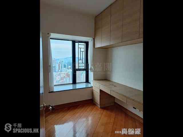 Fortress Hill - Le Sommet Block 2 06