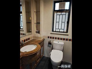 Fortress Hill - Le Sommet Block 2 09