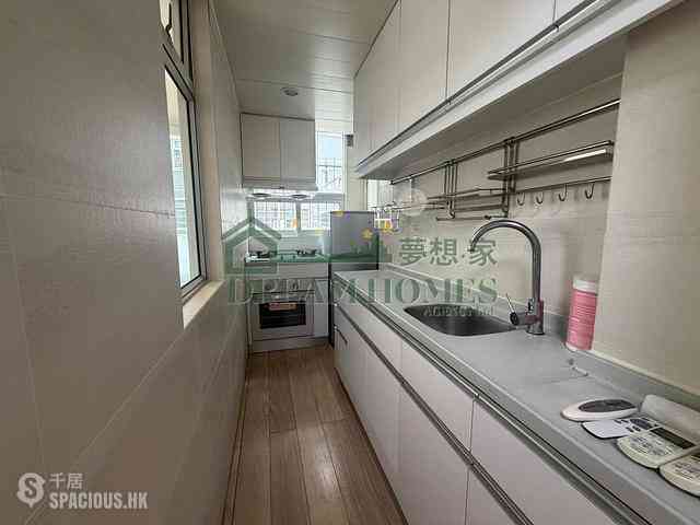 Shek Tong Tsui - Tuck Ga Building 03