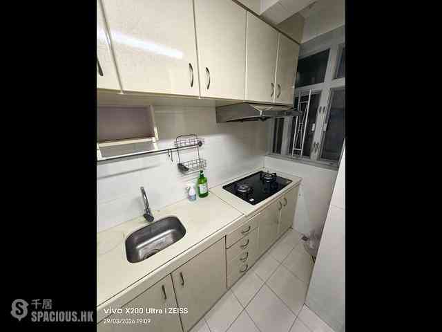 Kennedy Town - Pearl Court 09