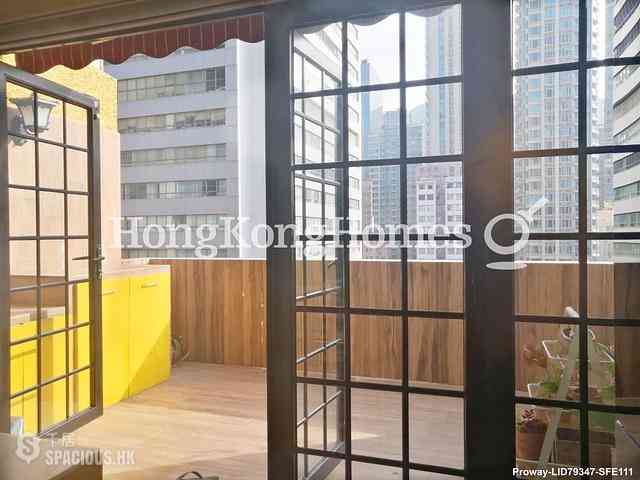 Wan Chai - Hip Sang Building 01